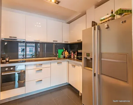 Sale, four bedroom apartment, 107m², Vračar, Šid - image 11