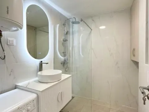 Prodaja, dvosoban stan, 74m², Bečići, Budva - image 9