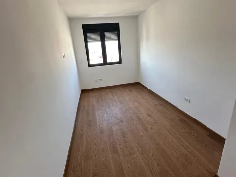 Prodaja, trosoban stan, 126m², Tološka šuma, Podgorica - image 12