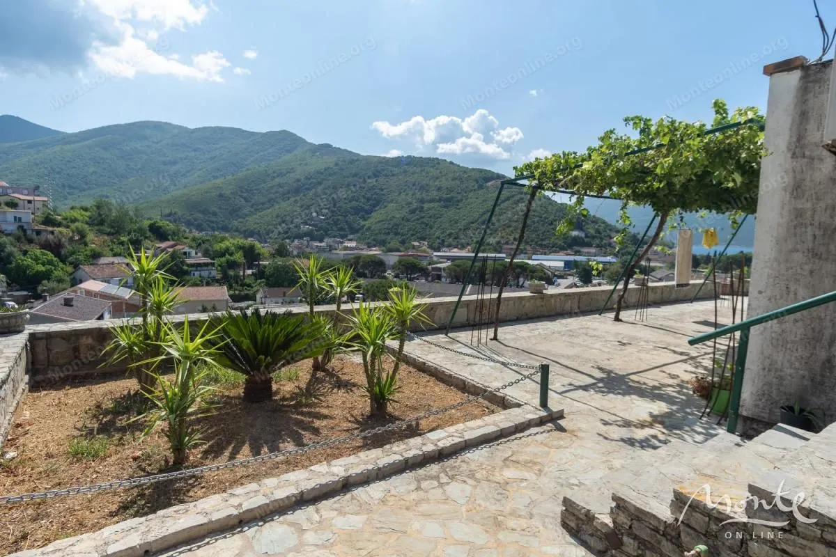 Prodaja, kuća, 64m², Zelenika, Herceg Novi