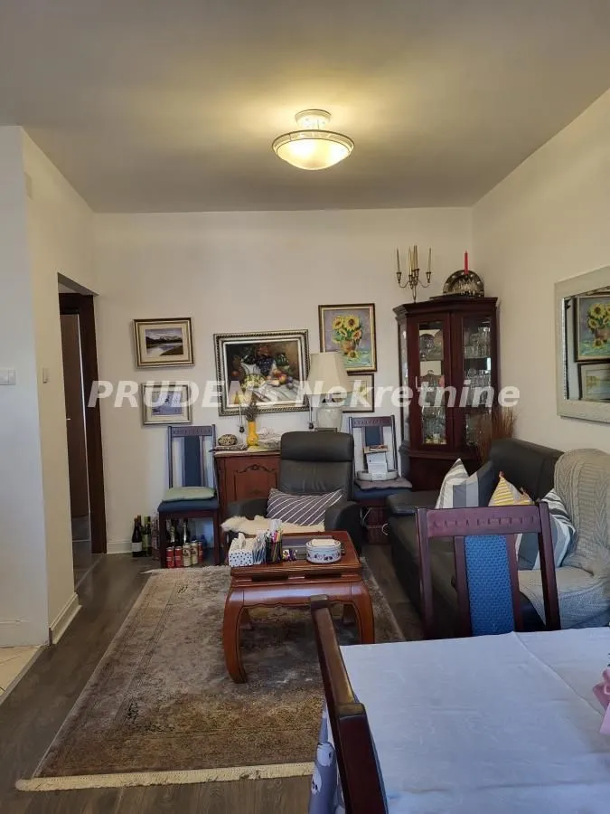 Prodaja, trosoban stan, 73m², Palilulska Pijaca, Palilula Sve Podlokacije