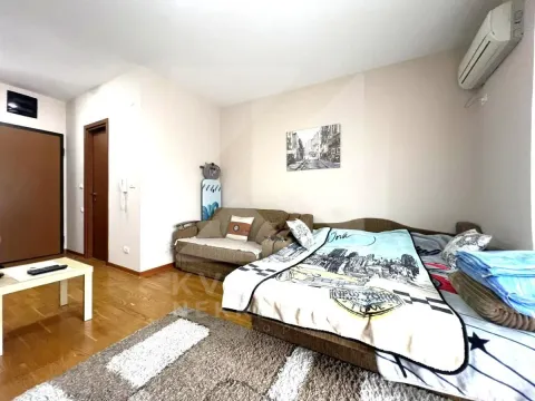 Izdavanje, garsonjera, 33m², City Kvart, Podgorica - image 3