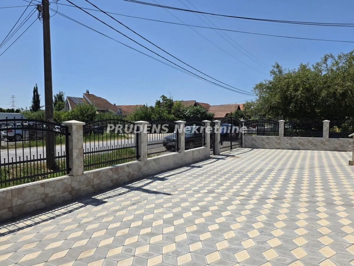 Sale, house, 210m², Surčin, Beograd