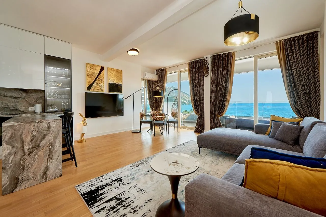 Sale, two bedroom apartment, 73m², Bečići, Budva