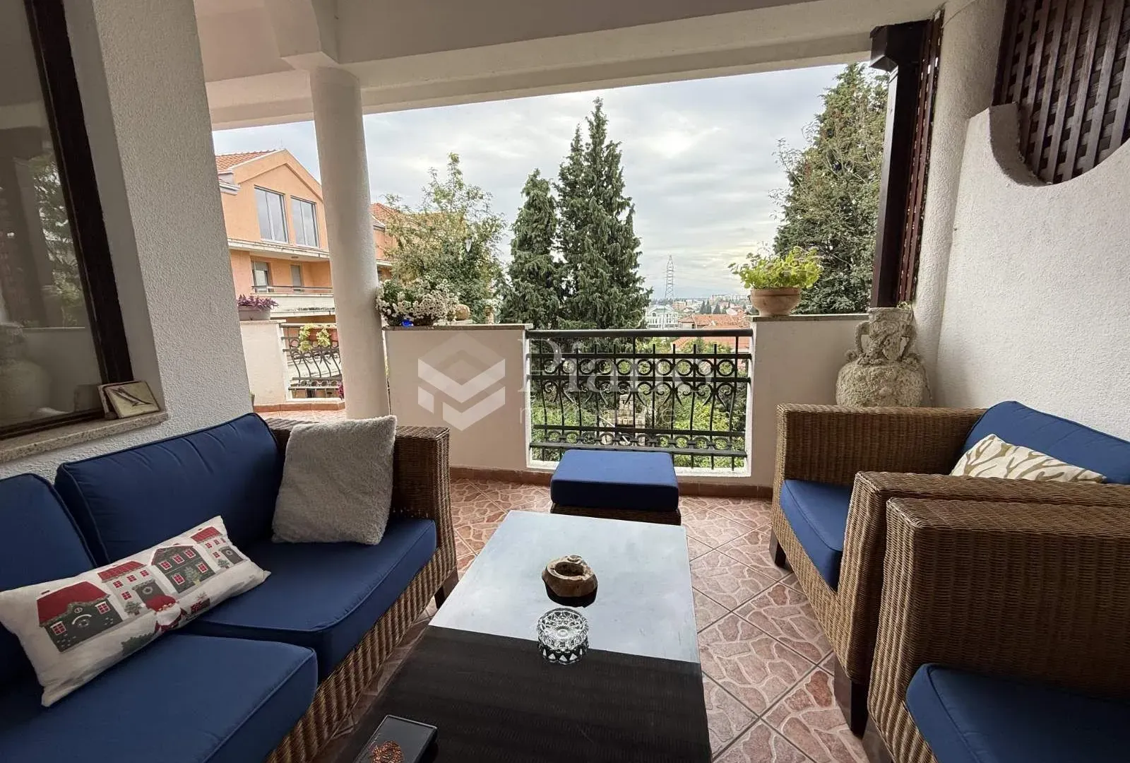 Rent, apartment, 300m², Gorica C, Podgorica