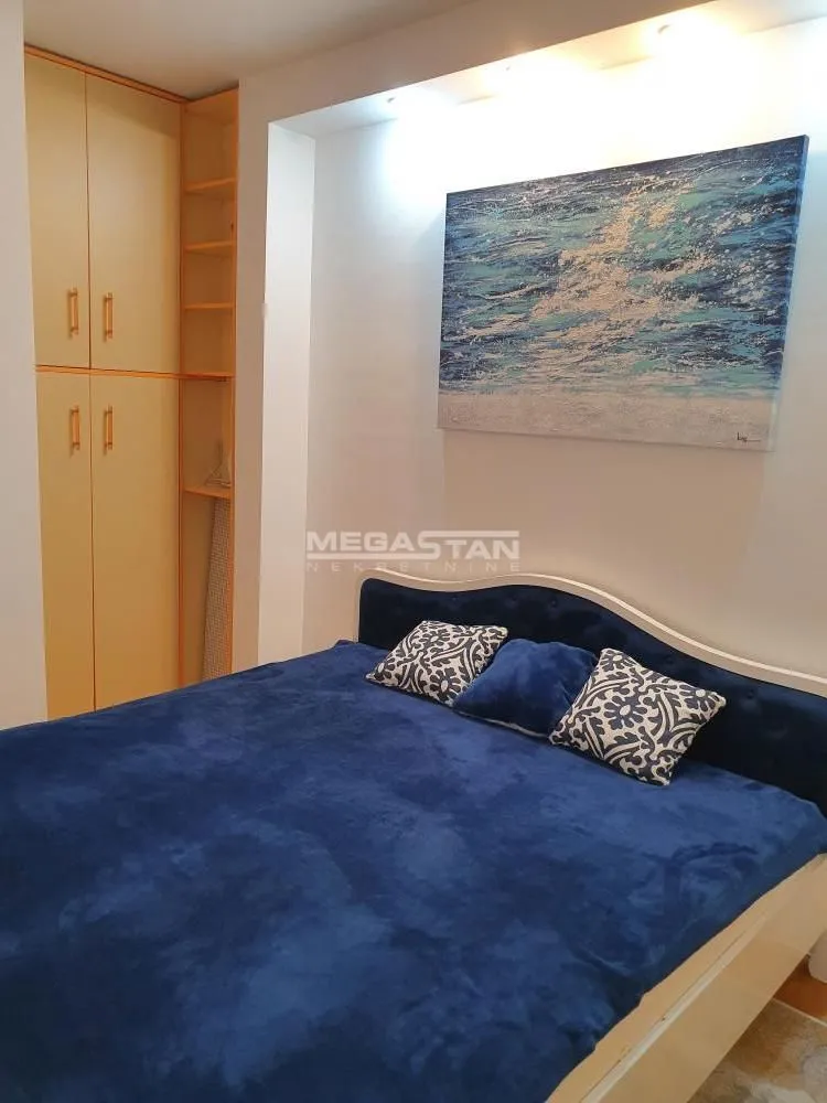 Rent, two bedroom apartment, 45m², Stari Grad, Beograd