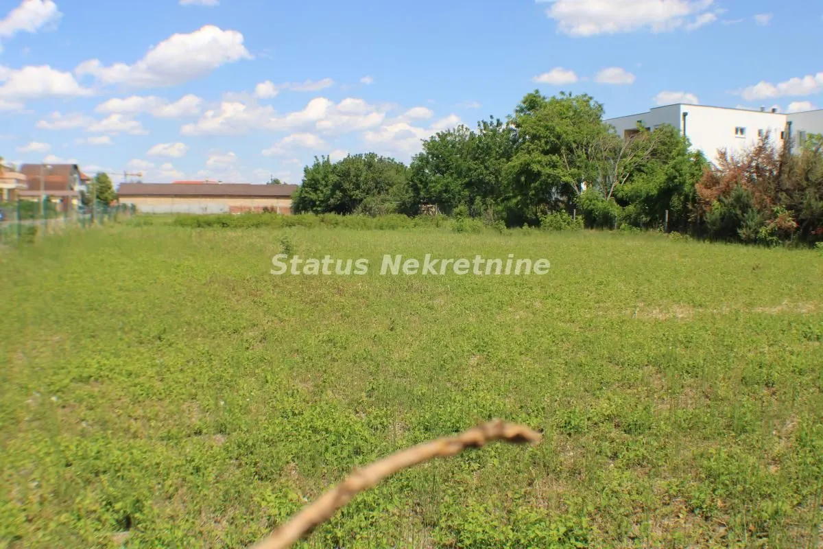 Izdavanje, plac, 4353m², Veternik, Novi Sad Sve Podlokacije