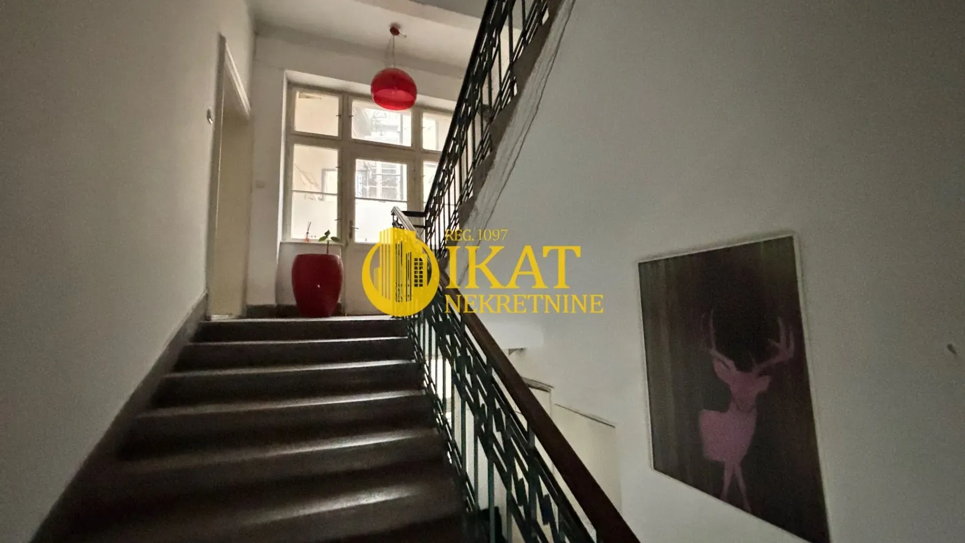 Prodaja, trosoban stan, 86m², Kalenić Pijaca, Vračar Sve Podlokacije