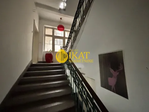 Prodaja, trosoban stan, 86m², Kalenić Pijaca, Vračar Sve Podlokacije - image 18