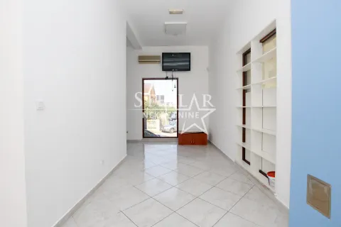 Rent, office space, 71m², Stari Aerodrom, Podgorica - image 2