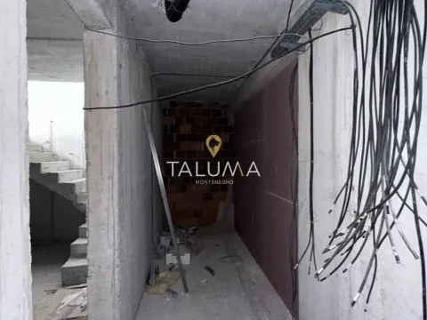 Izdavanje, poslovni prostor, 95m², City Kvart, Podgorica - image 2