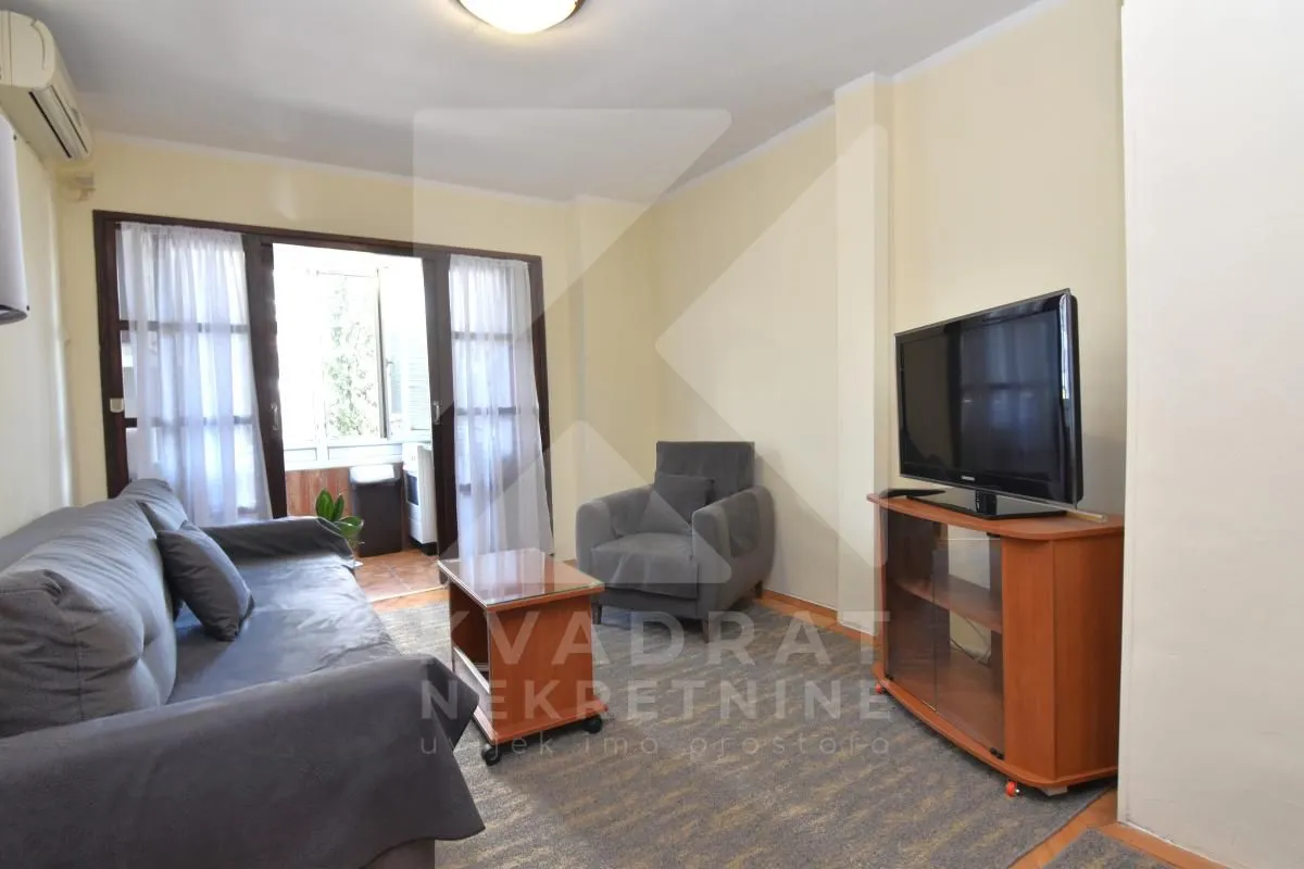 Izdavanje, dvosoban stan, 55m², Preko Morače, Podgorica