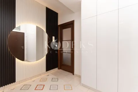 Rent, two bedroom apartment, 78m², City Kvart, Podgorica - image 6