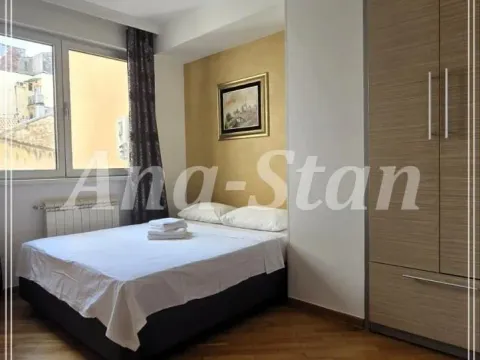 Izdavanje, trosoban stan, 89m², Savski Venac, Beograd - image 6