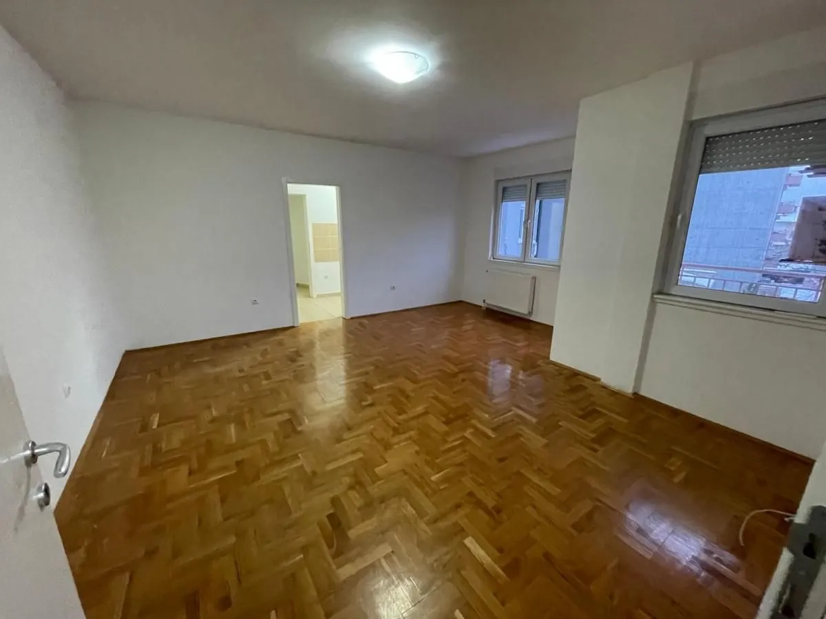 Prodaja, dvosoban stan, 50m², Centar, Novi Sad