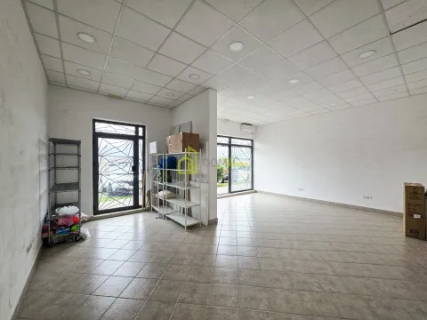 Rent, office space, 120m², Stari Aerodrom, Podgorica - image 2