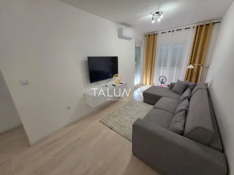 Izdavanje, jednosoban stan, 48m², City Kvart, Podgorica - image 5