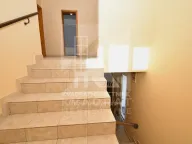 Izdavanje, kuća, 160m², Murtovina, Podgorica - image 9