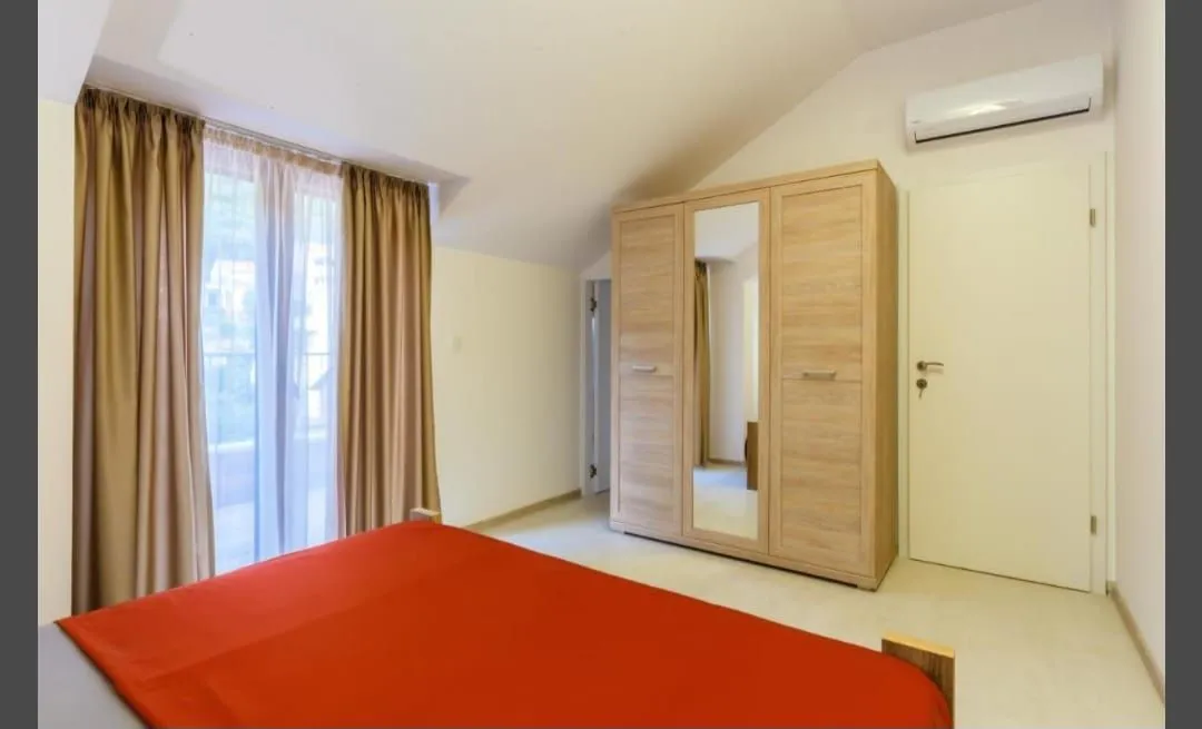 Rent, two bedroom apartment, 120m², Petrovac, Budva