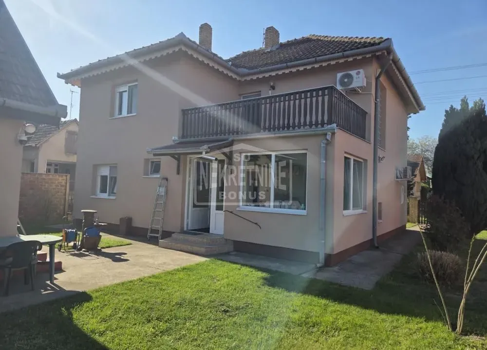 Prodaja, kuća, 180m², Bajmok, Subotica