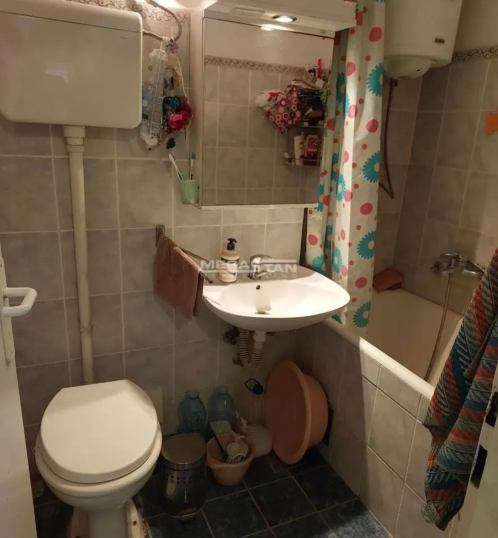 Sale, three bedroom apartment, 88m², Novi Beograd Blok 72, Novi Beograd Sve Podlokacije