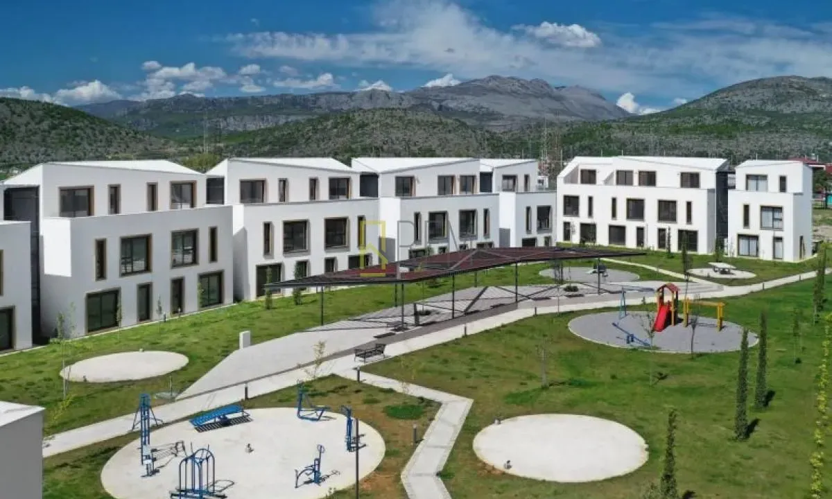 Prodaja, trosoban stan, 106m², Zagorič, Podgorica