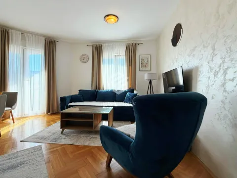 Rent, one bedroom apartment, 43m², Stari Aerodrom, Podgorica - image 1