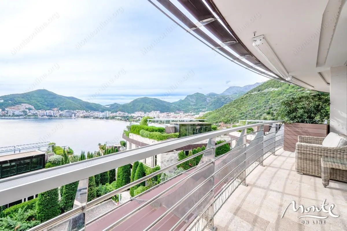 Sale, two bedroom apartment, 179m², Budva, Crna Gora