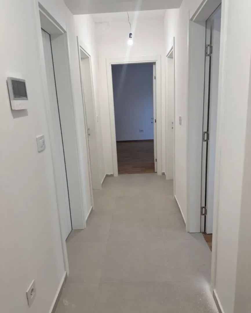 Prodaja, dvosoban stan, 70m², Stari Aerodrom, Podgorica