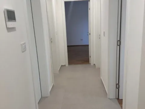 Sale, two bedroom apartment, 70m², Stari Aerodrom, Podgorica - image 4