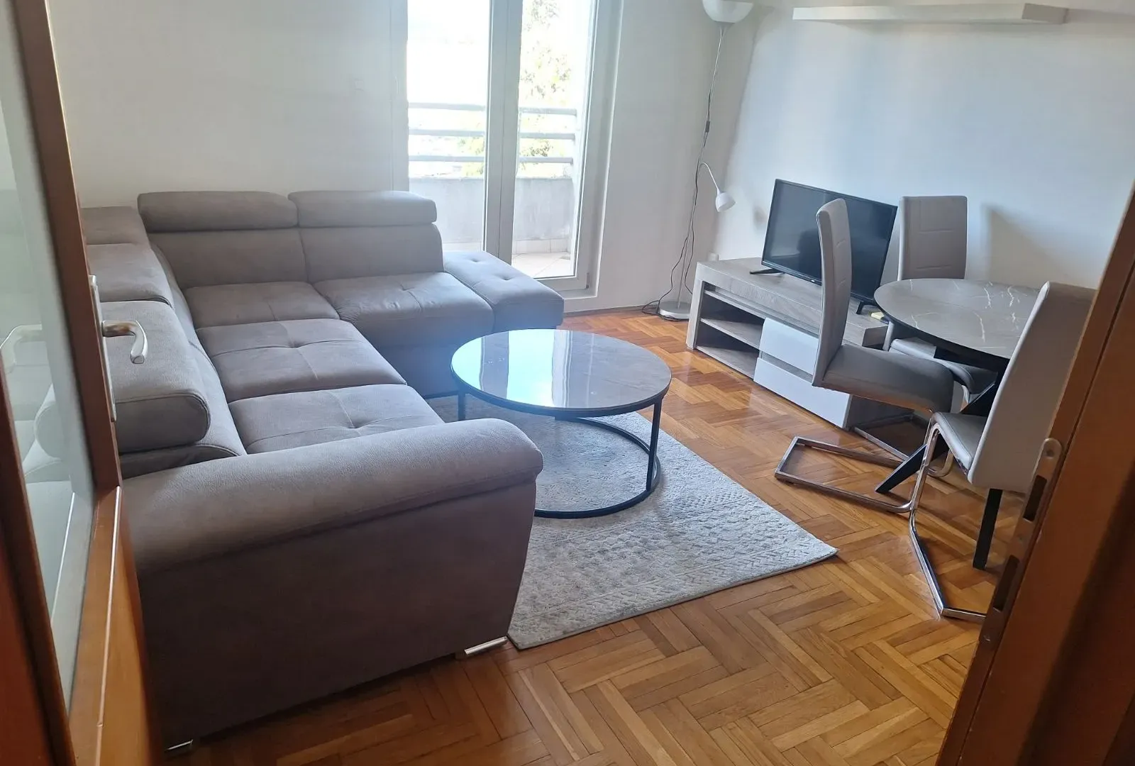 Rent, one bedroom apartment, 40m², Stari Aerodrom, Podgorica