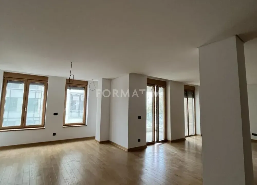 Prodaja, četvorosoban stan, 261m², Vračar Hram, Vračar Sve Podlokacije