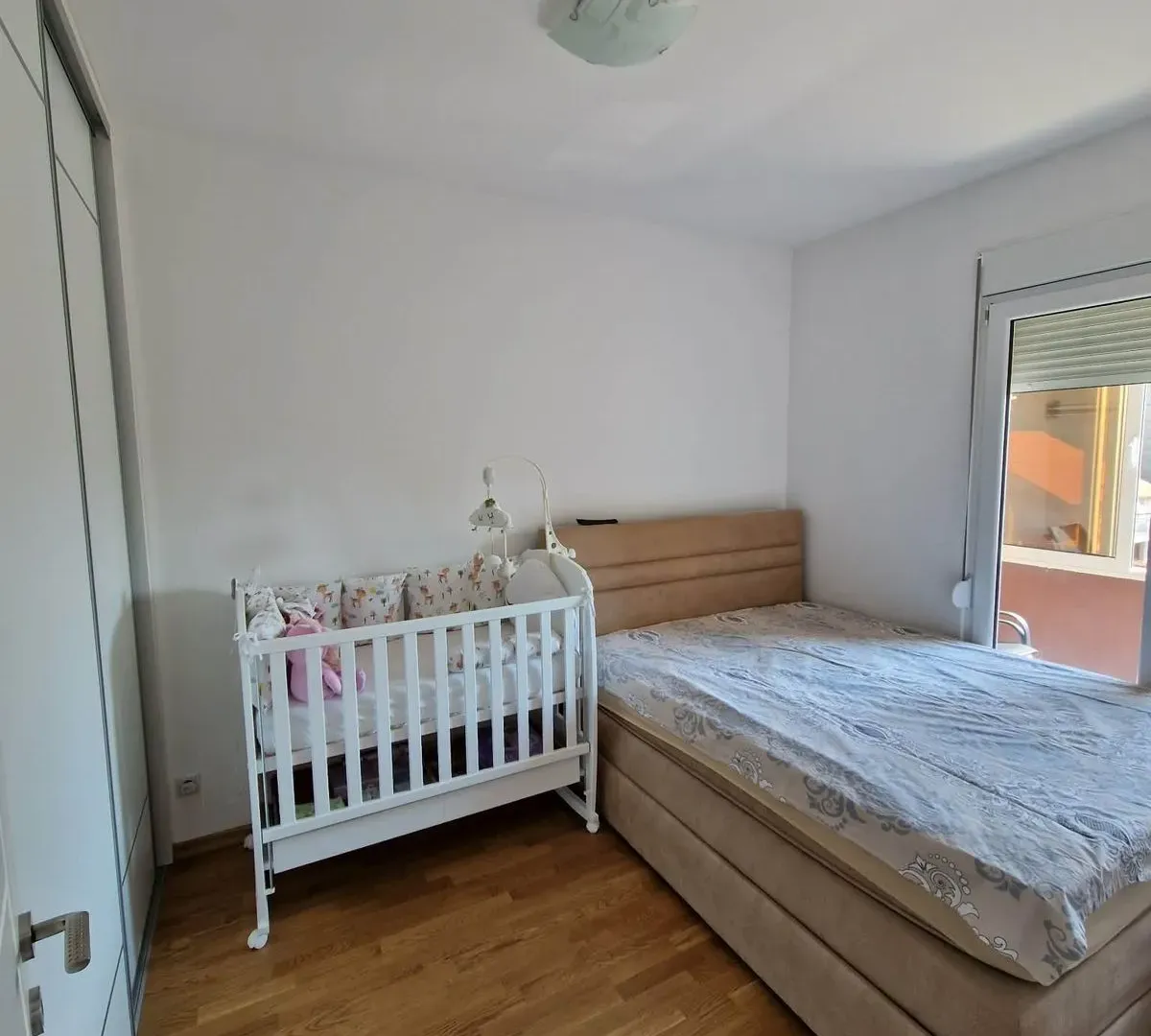 Izdavanje, jednosoban stan, 45m², Drač, Podgorica