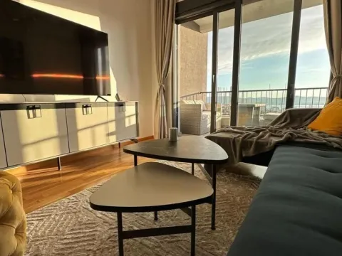 Prodaja, dvosoban stan, 71m², Centar, Tivat - image 2