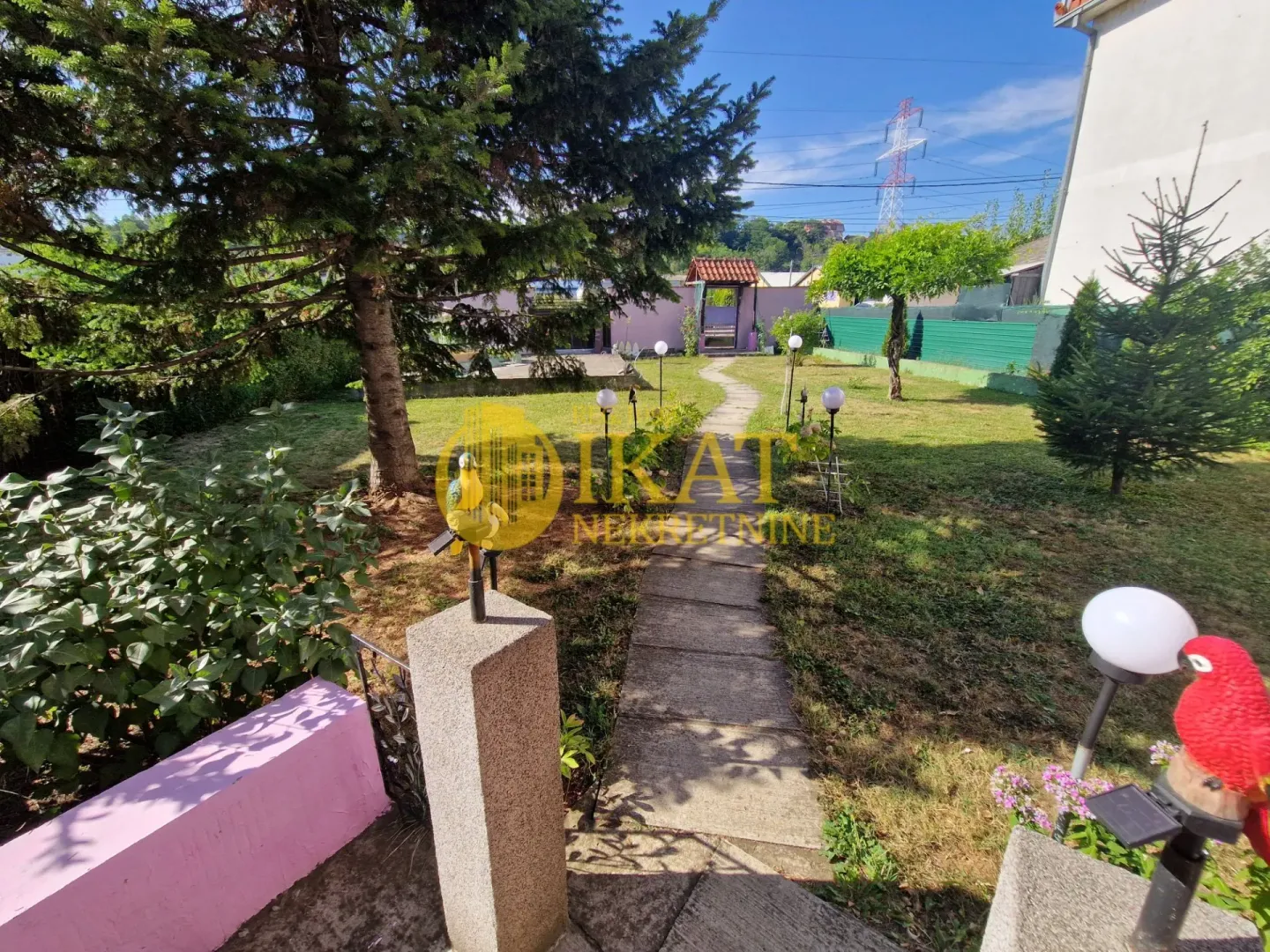Sale, house, 250m², Bežanija, Beograd