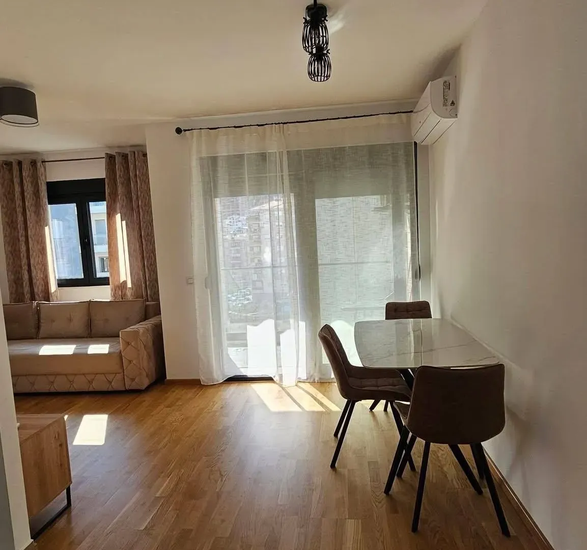 Rent, one bedroom apartment, 52m², Budva okolina, Budva