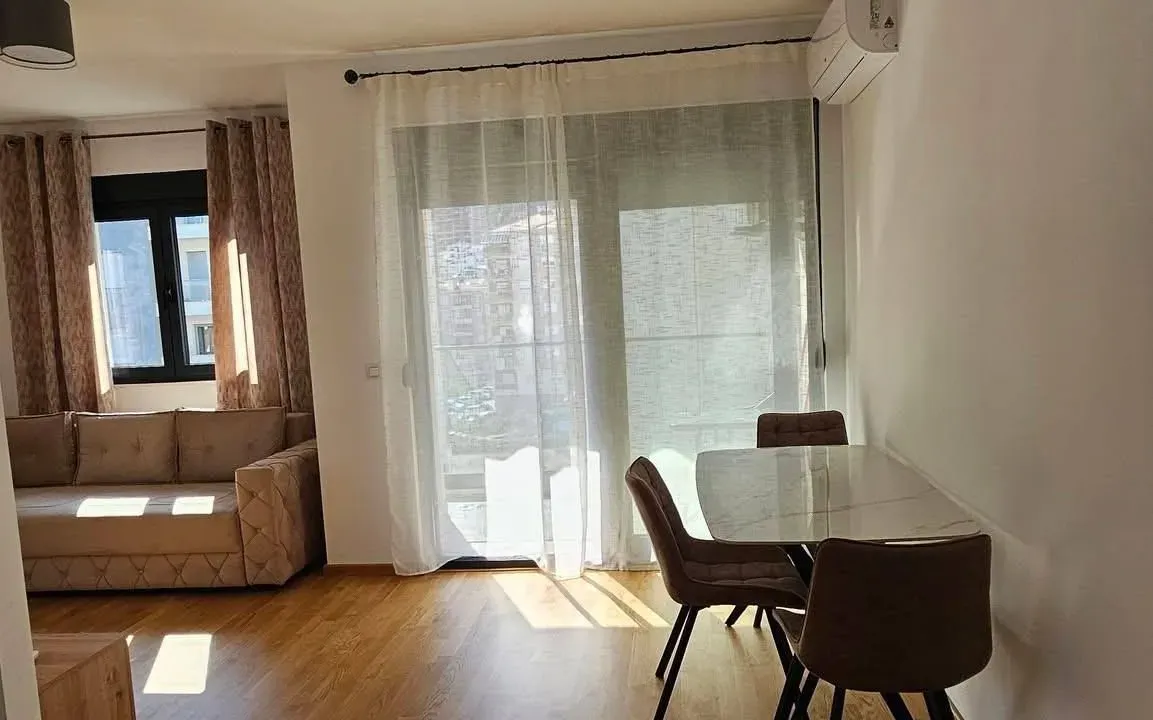 Rent, one bedroom apartment, 52m², Budva okolina, Budva