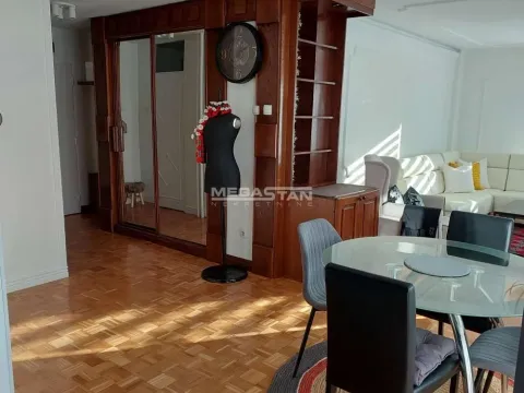 Izdavanje, trosoban stan, 80m², Novi Beograd Blok 70, Novi Beograd Sve Podlokacije - image 18