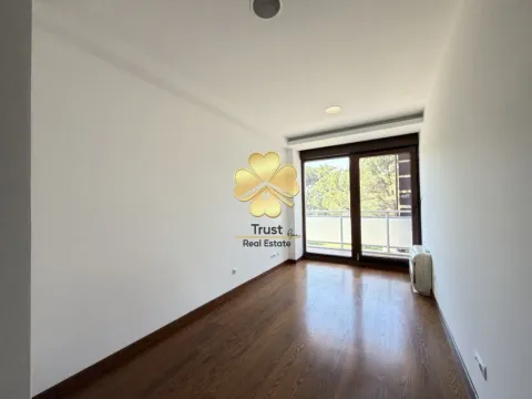 Rent, four bedroom apartment, 228m², Preko Morače, Podgorica - image 15