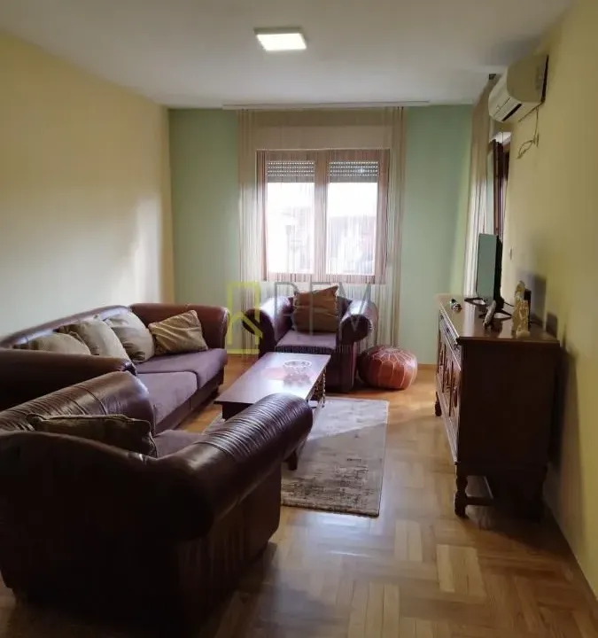 Izdavanje, jednosoban stan, 50m², Stari Aerodrom, Podgorica