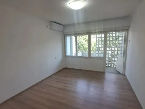 Izdavanje, jednosoban stan, 55m2, Preko Morače, Podgorica Izdavanje, jednosoban stan, 55m2, Preko Morače, Podgorica