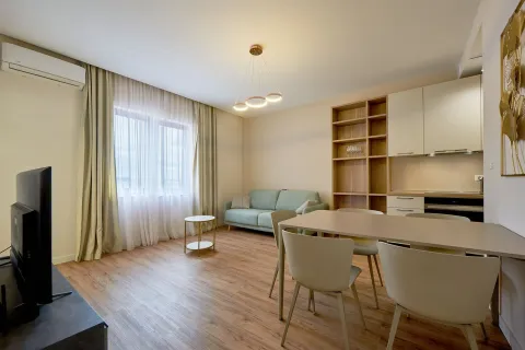 Daily-rent, two bedroom apartment, 58m², Bečići, Budva - image 2