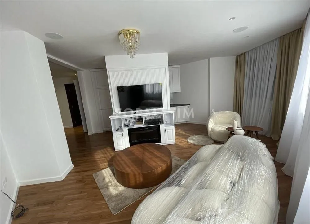 Sale, apartment, 170m², Đeram Pijaca, Beograd