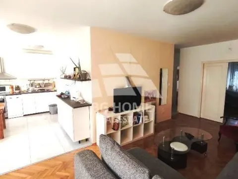 Izdavanje, trosoban stan, 76m², Kalenić Pijaca, Vračar Sve Podlokacije - image 3