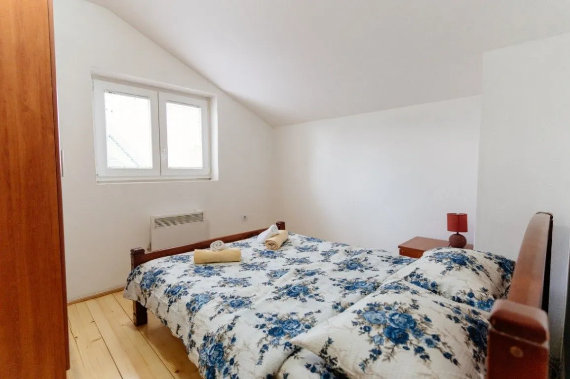 Prodaja, kuća, 190m², Pitomine, Žabljak