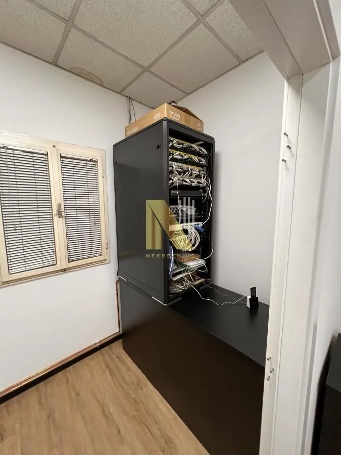 Rent, office space, 550m², Telep, Novi Sad Sve Podlokacije