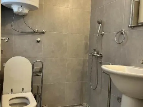 Izdavanje, dvosoban stan, 40m², Stari Grad, Beograd - image 12