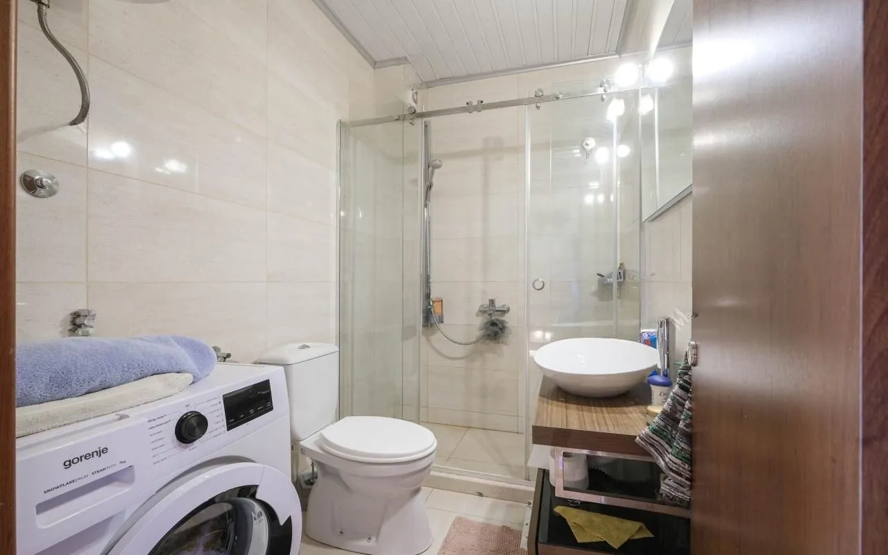 Sale, three bedroom apartment, 130m², Risan, Kotor