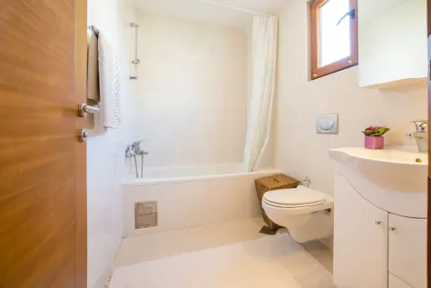 Sale, house, 200m², Krimovica, Kotor - image 14