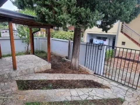 Sale, house, 45m², Petlovo Brdo, Beograd - image 2